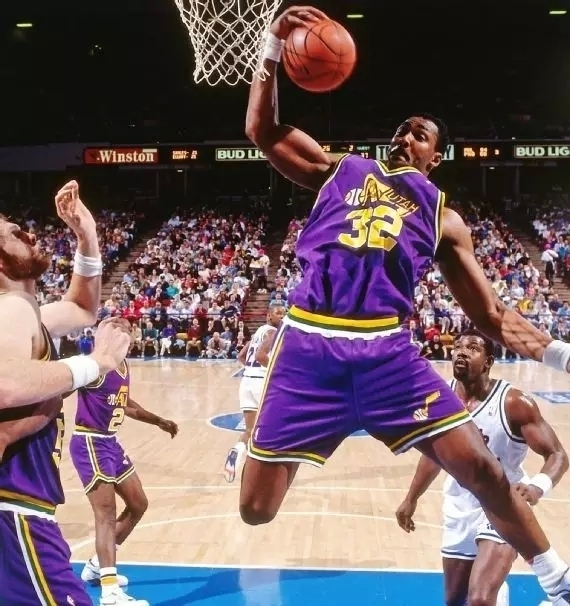 尽管他没有 尽管他没有